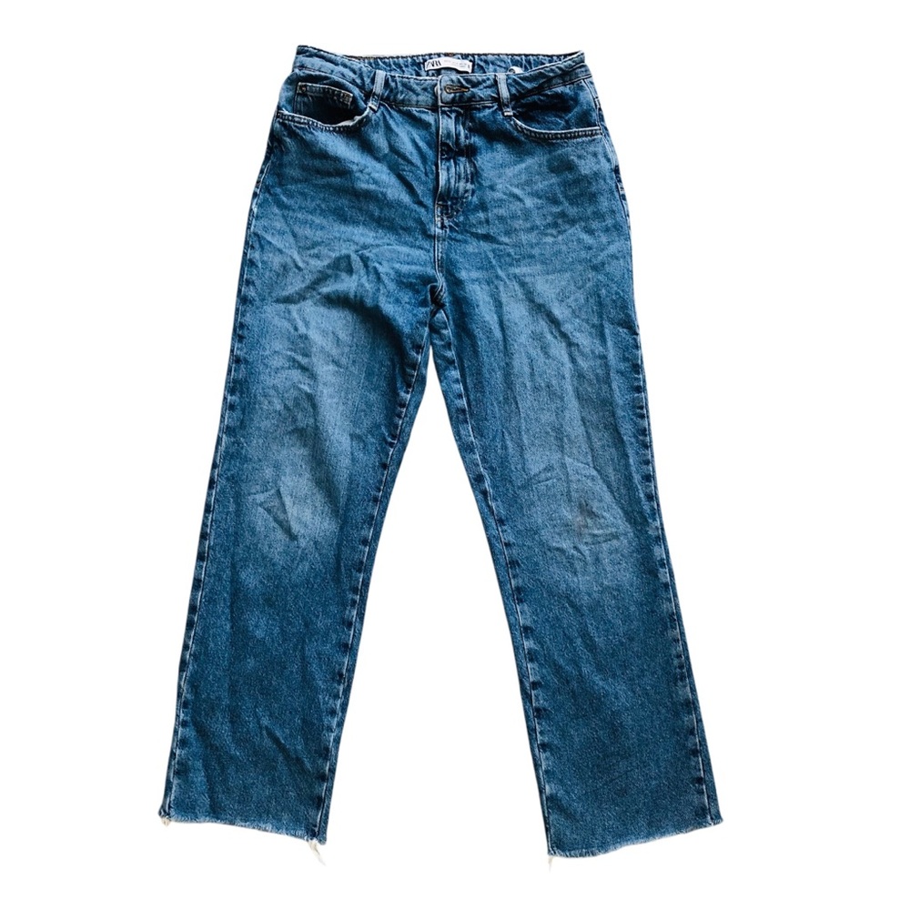 Zara Straight Leg Raw Hem Women’s Jeans size 8 Medium Wash Blue